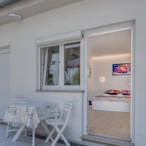 https://apartment-light-in-pula.in-istria.net